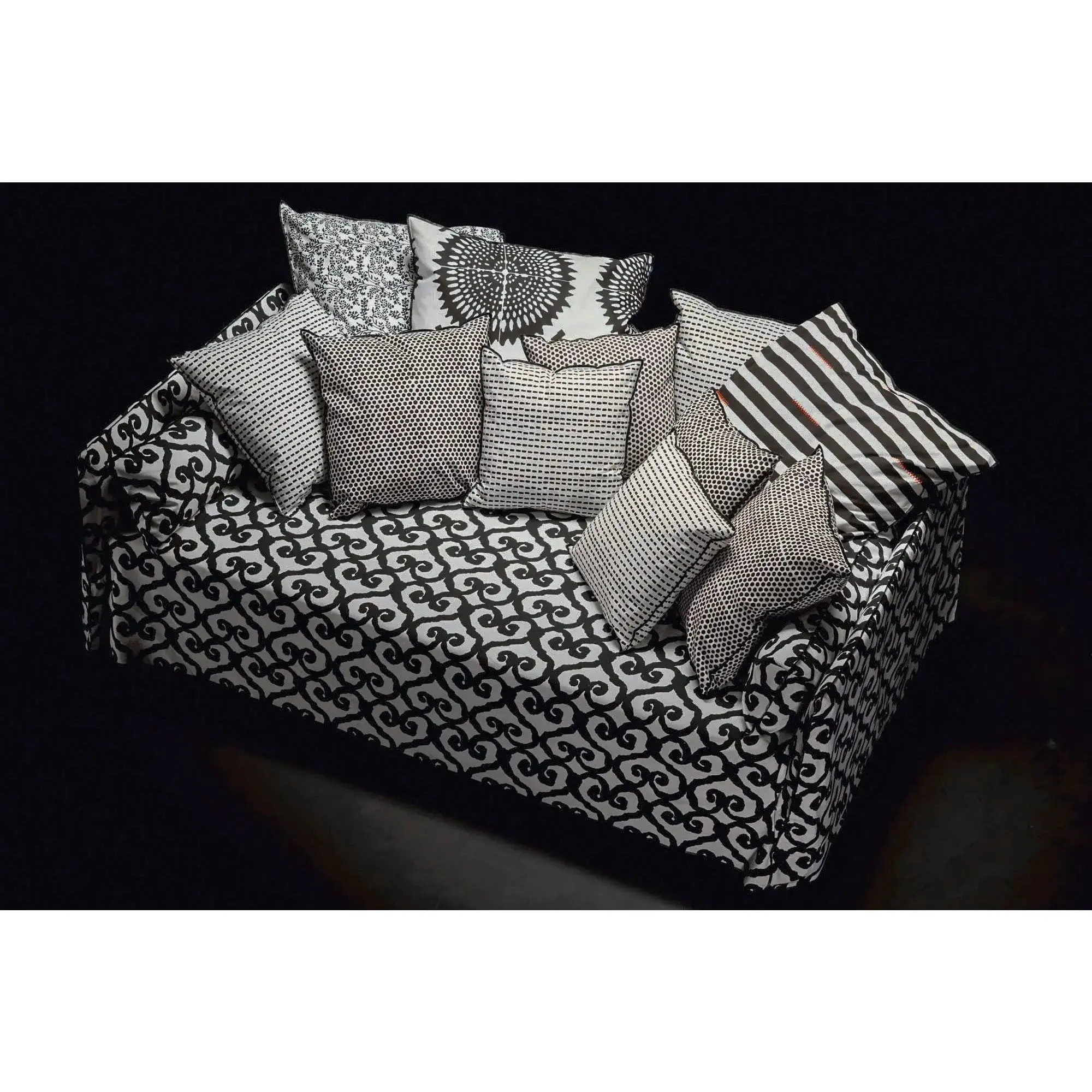 Ghost 16 - Sofa - Image 5